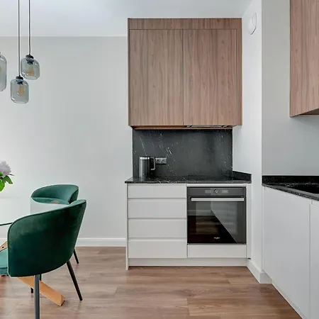 Scala Center & By Lion Διαμέρισμα Γκντανσκ