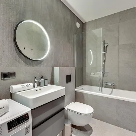 Scala Center & By Lion Διαμέρισμα Γκντανσκ