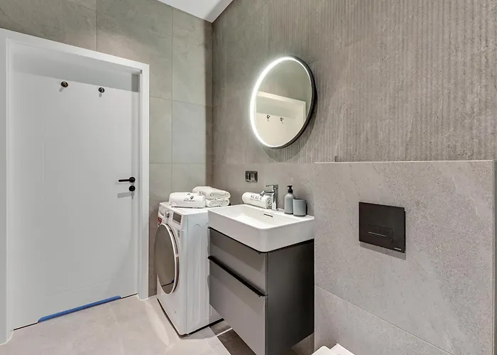 Scala Center & By Lion